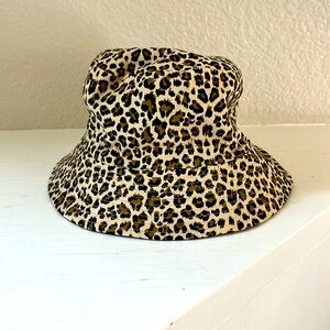 NWOT Vince Camuto Bucket Hat - Leopard